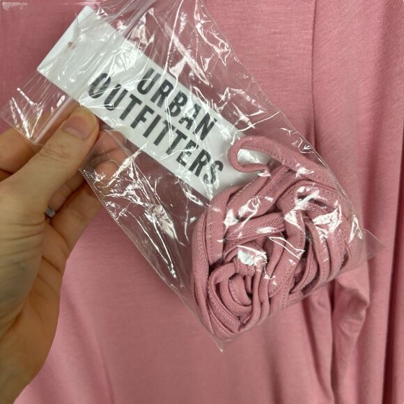 NWT Urban Outfitters Tie Me Up Silence Noise Pink V-Neck Cropped Top Women's XL - Picture 8 of 10